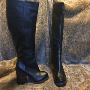 Exclusive platform leather heels